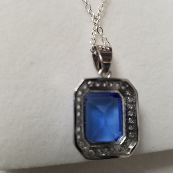 🌺Vtge Tanzanite,White Topaz Halo Pendant w/chain - Picture 6 of 7